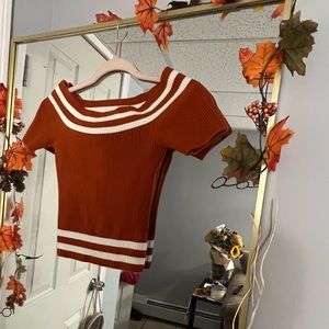 Stripes crop tops 🤎💛